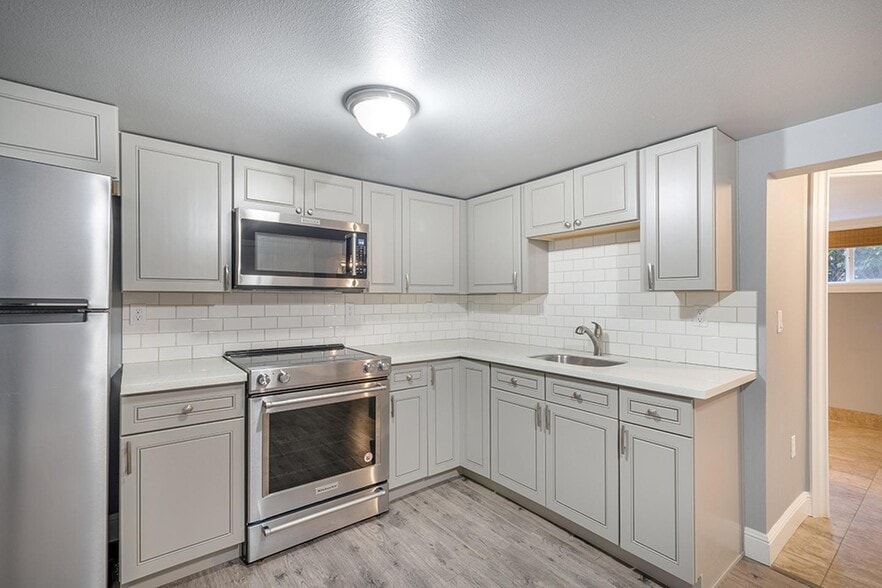 Building Photo - Chic Alberta apartment near Portland Farmers Market