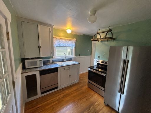 Building Photo - Charming Queen Anne Home AVAILABLE NOW