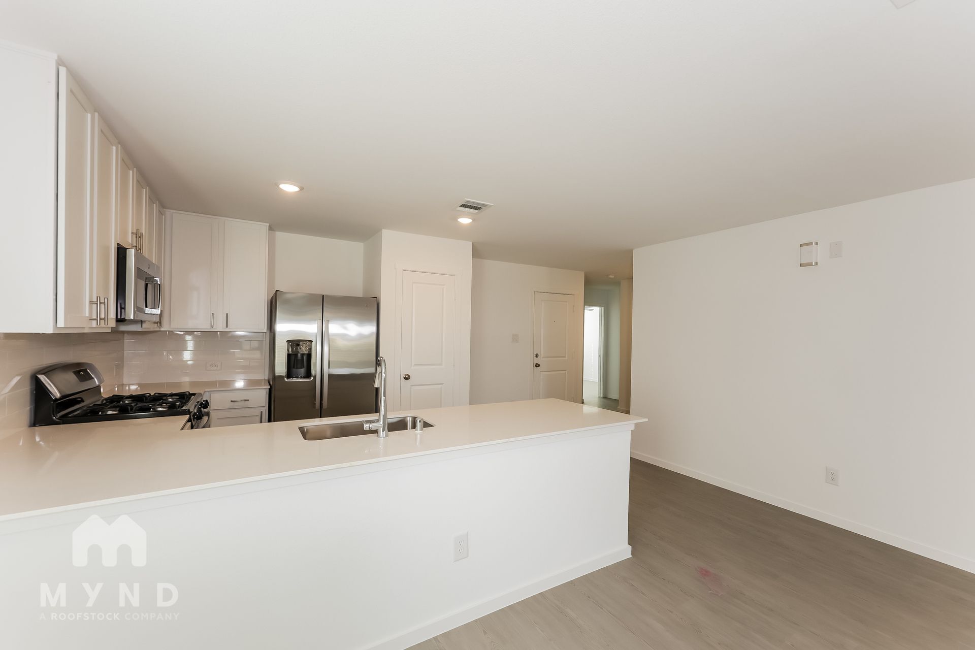 Building Photo - 2705 Mistwood Dr