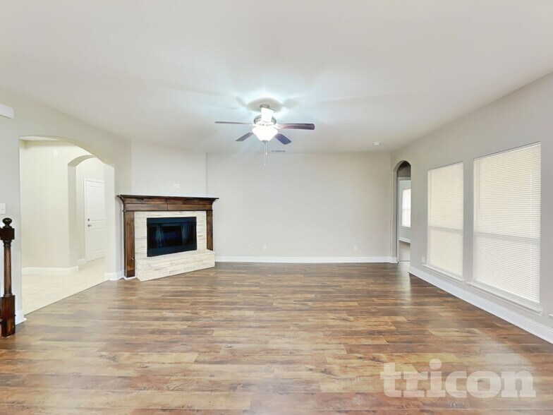 Building Photo - 1608 Cowtown Dr