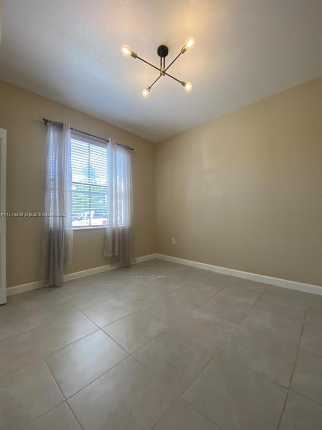 Building Photo - 18220 SW 148th Rd