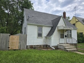 Building Photo - 1812 Logan Ave