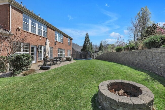 Building Photo - 3005 Coral Bell Ln