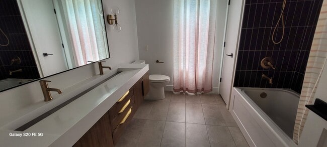Building Photo - Beautiful Spacious Home for Rent