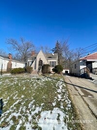 Building Photo - 4619 E 175th St