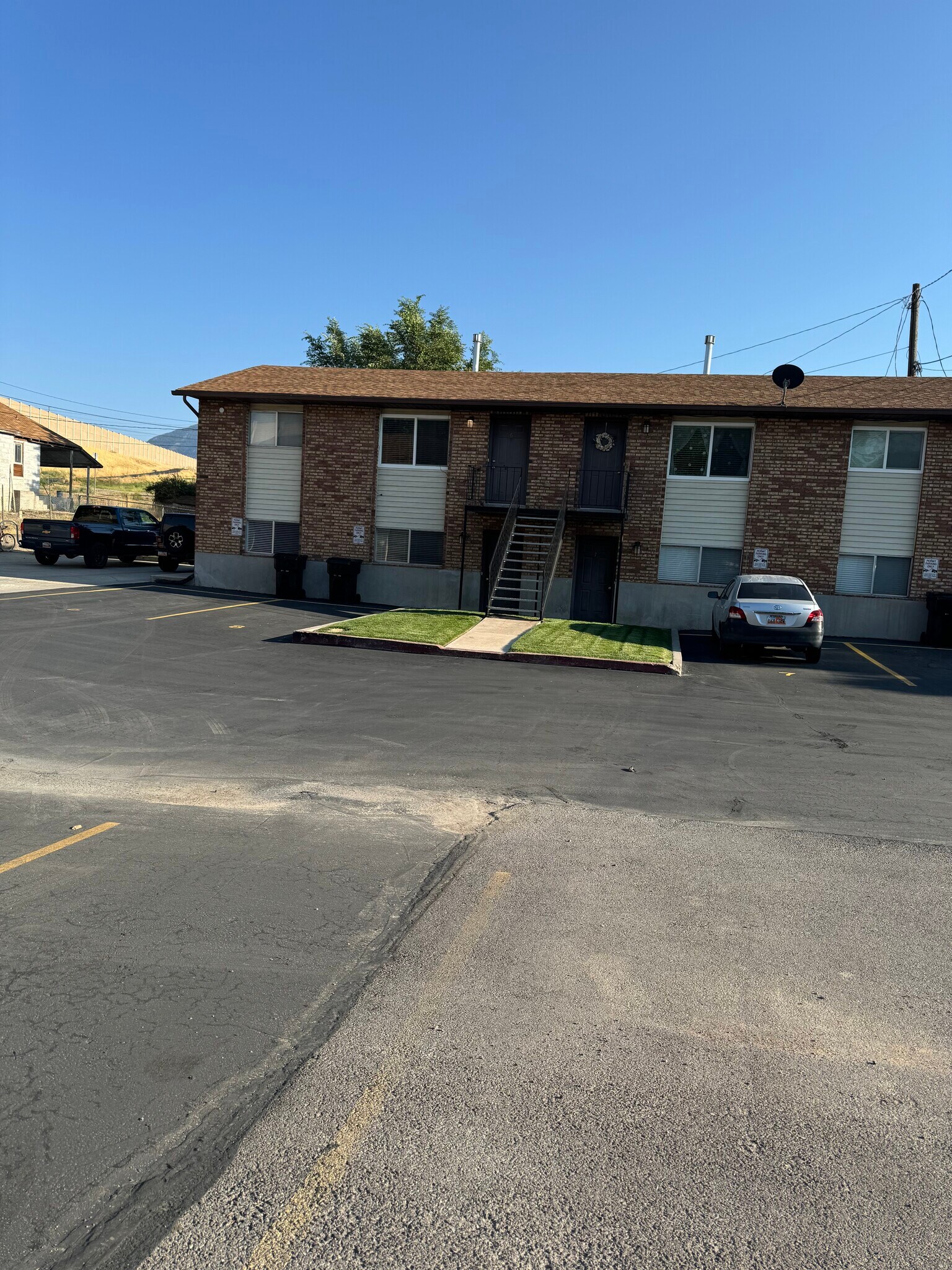 Building Photo - 430 N 1000 E