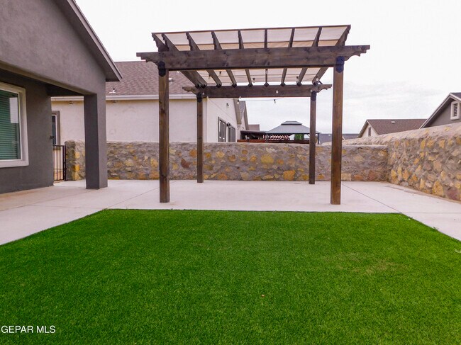 Building Photo - 13849 Sky Harbor Ave