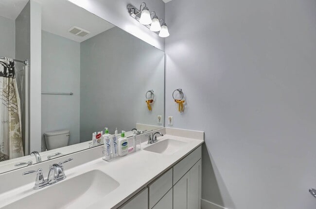 Building Photo - Nexton