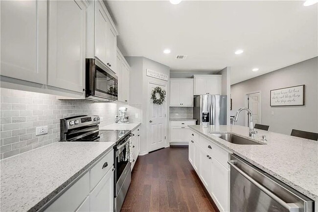 Building Photo - 112 Magna Ln