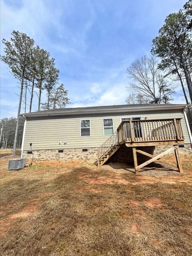 Building Photo - 8175 Long Island Rd