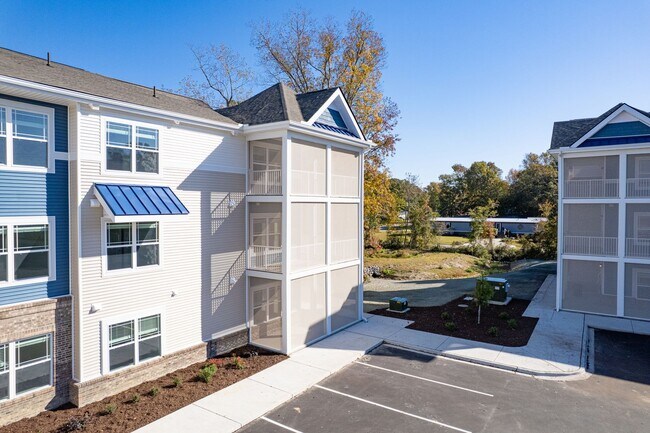 Building Photo - Brand New, 1 bedroom in Beacon Landing- With Elevator!