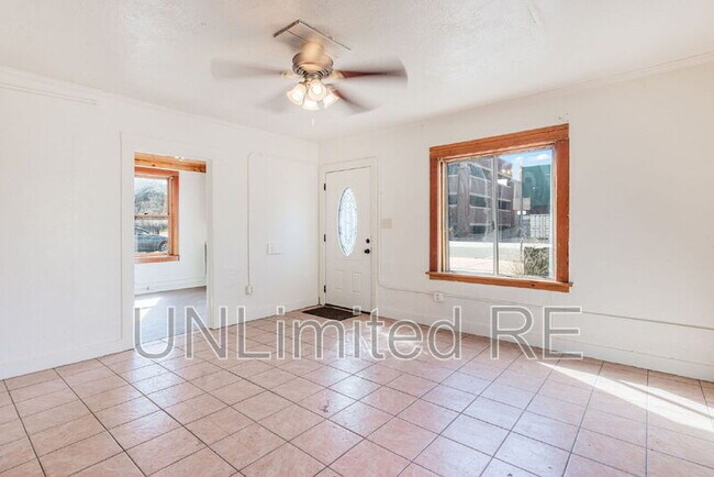 Building Photo - 306 S Humphreys St