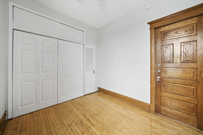 Building Photo - 3120 W 26th St