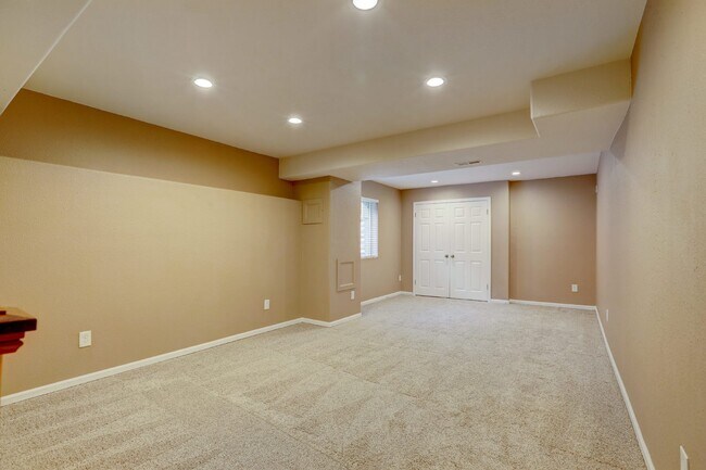 Building Photo - $3,300.95 with $200 off the first month's rent, 3 Beds - 3 Bath, Single Family Home in Parker wit...