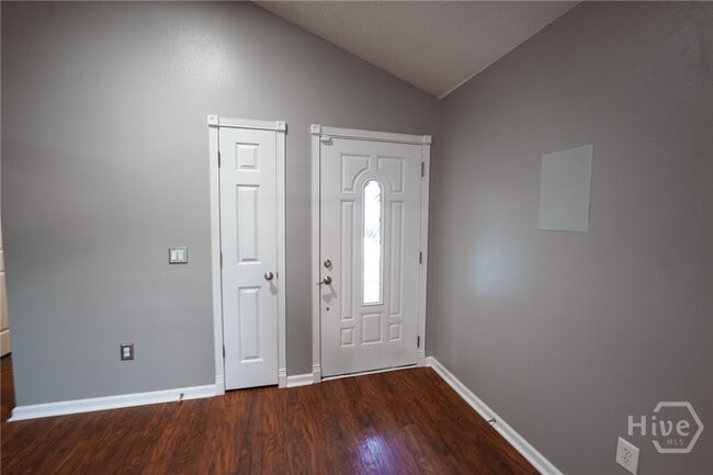 Building Photo - 170 Willow Oak Dr