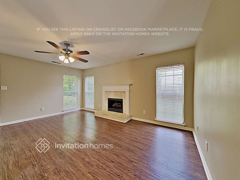 Building Photo - 15014 Ashlight Dr