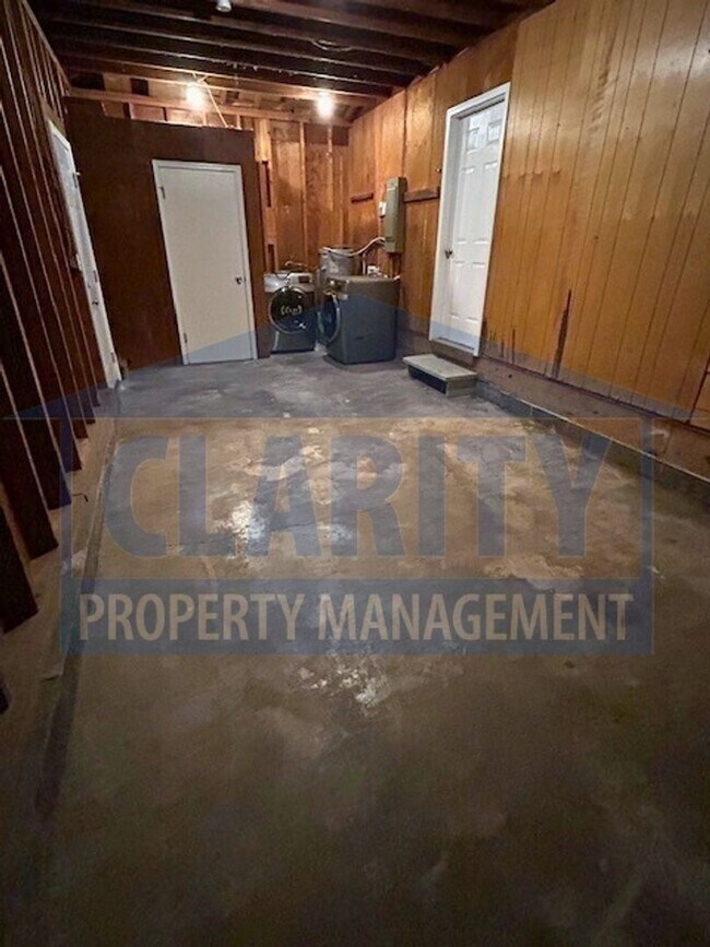 Building Photo - Three bedroom ranch-style home in Chattanooga!