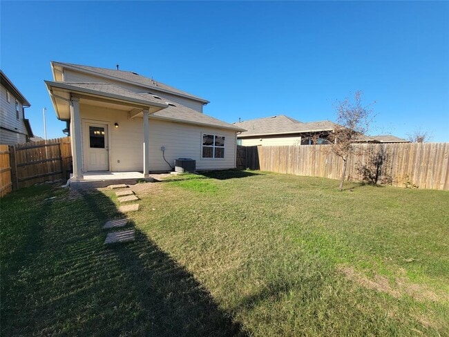 Building Photo - 13925 Heywood Dr