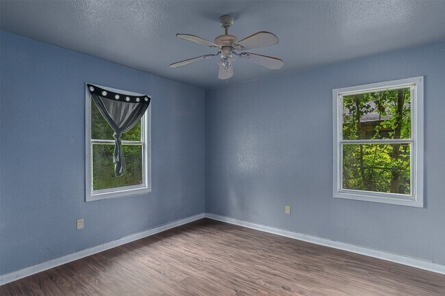 Building Photo - 1206 Olwen Dr