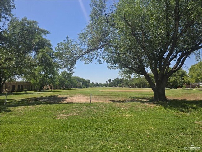 Building Photo - 33 Highland Park Ave