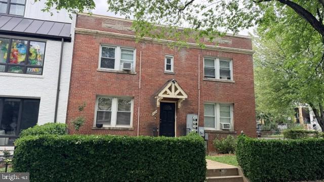 Building Photo - 1424 Staples St NE
