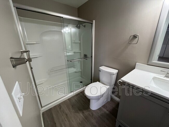 Building Photo - 333 E 4500 S