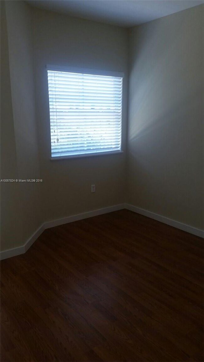 Building Photo - 18429 NE 28th Ave