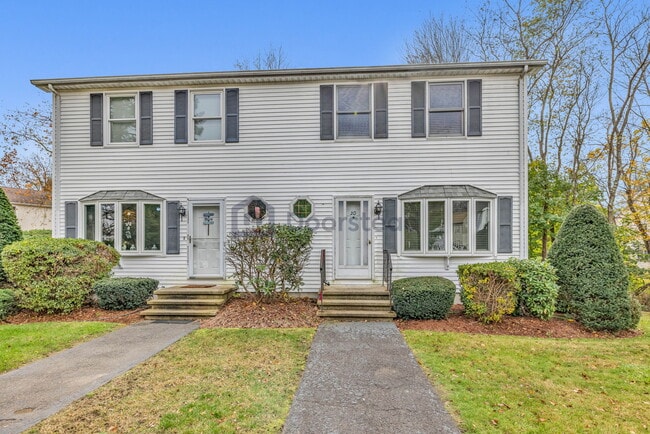 Building Photo - 20 Northwoods Cir