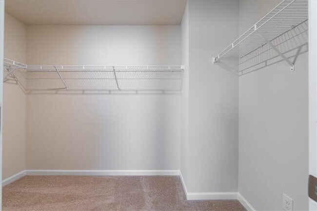 Building Photo - 1508 Brangus Dr