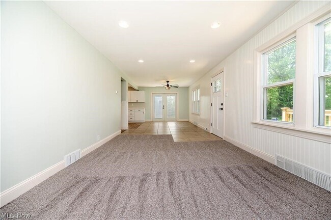 Building Photo - 6665 Clingan Rd