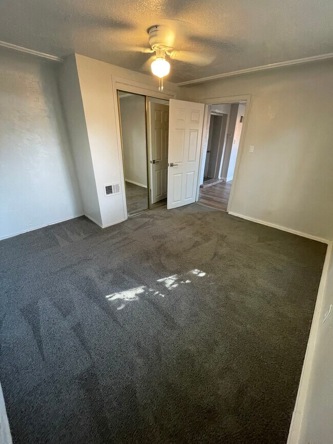 Building Photo - Barelas