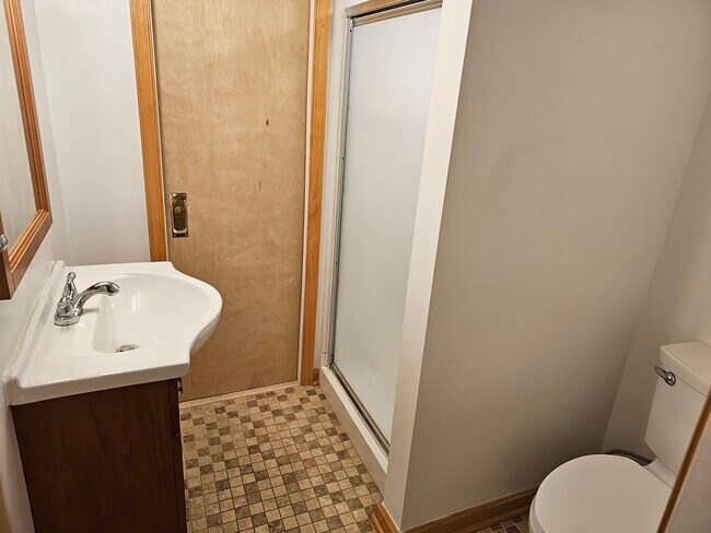 Building Photo - 9701 Fairway Ave