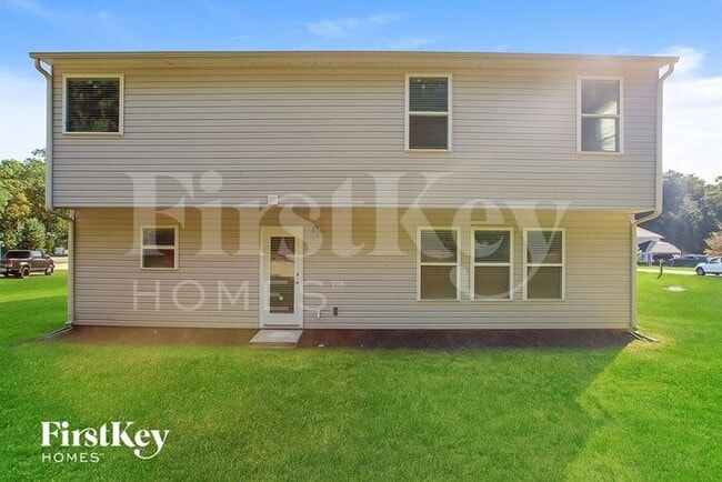 Building Photo - 608 Hunley St