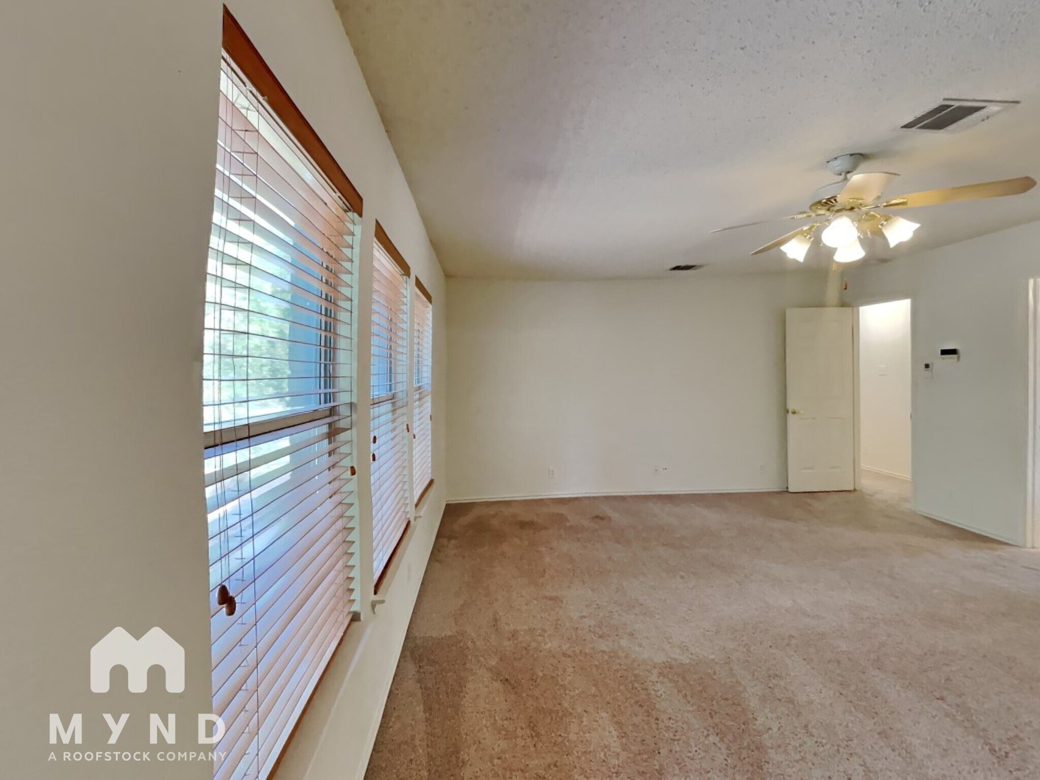 Building Photo - 205 Covala Dr