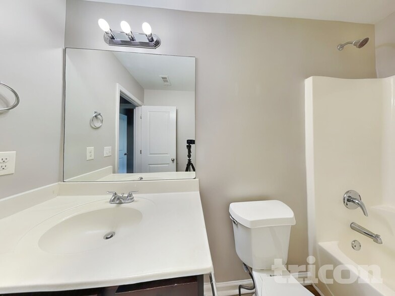 Building Photo - 646 Nonsuch Way