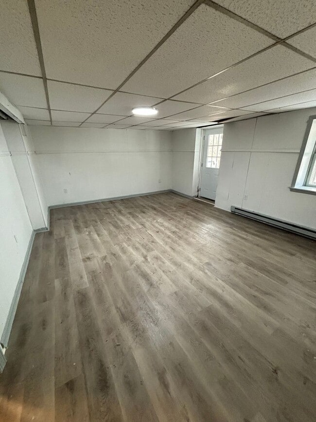 Building Photo - Beautiful 4 Bedroom 1.5 Bath House in Pottstown!