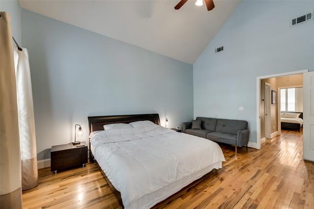 Building Photo - 5724 La Vista Dr