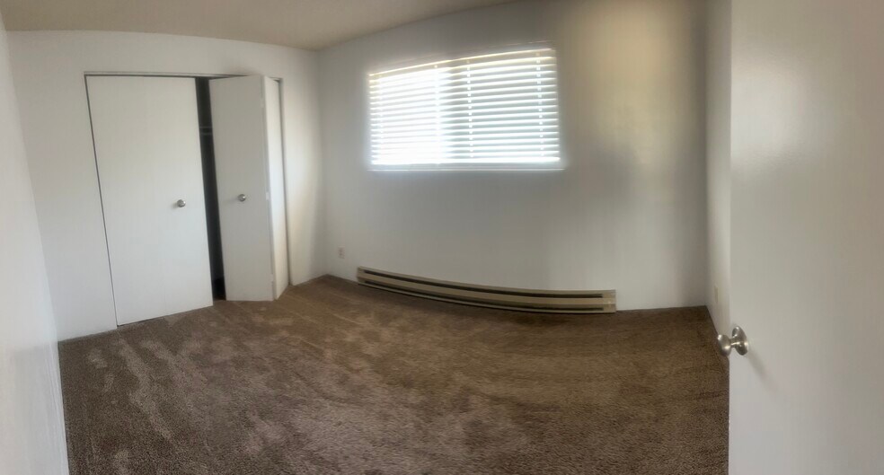 Building Photo - 697 Diamondback Dr