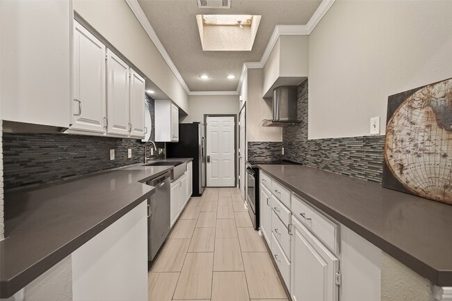Building Photo - 4024 Breakwood Dr