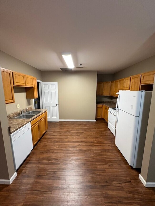 Building Photo - Jefferson Commons Apartments