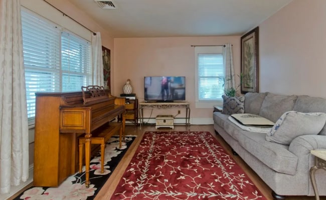 Building Photo - 52 Ludger Ave