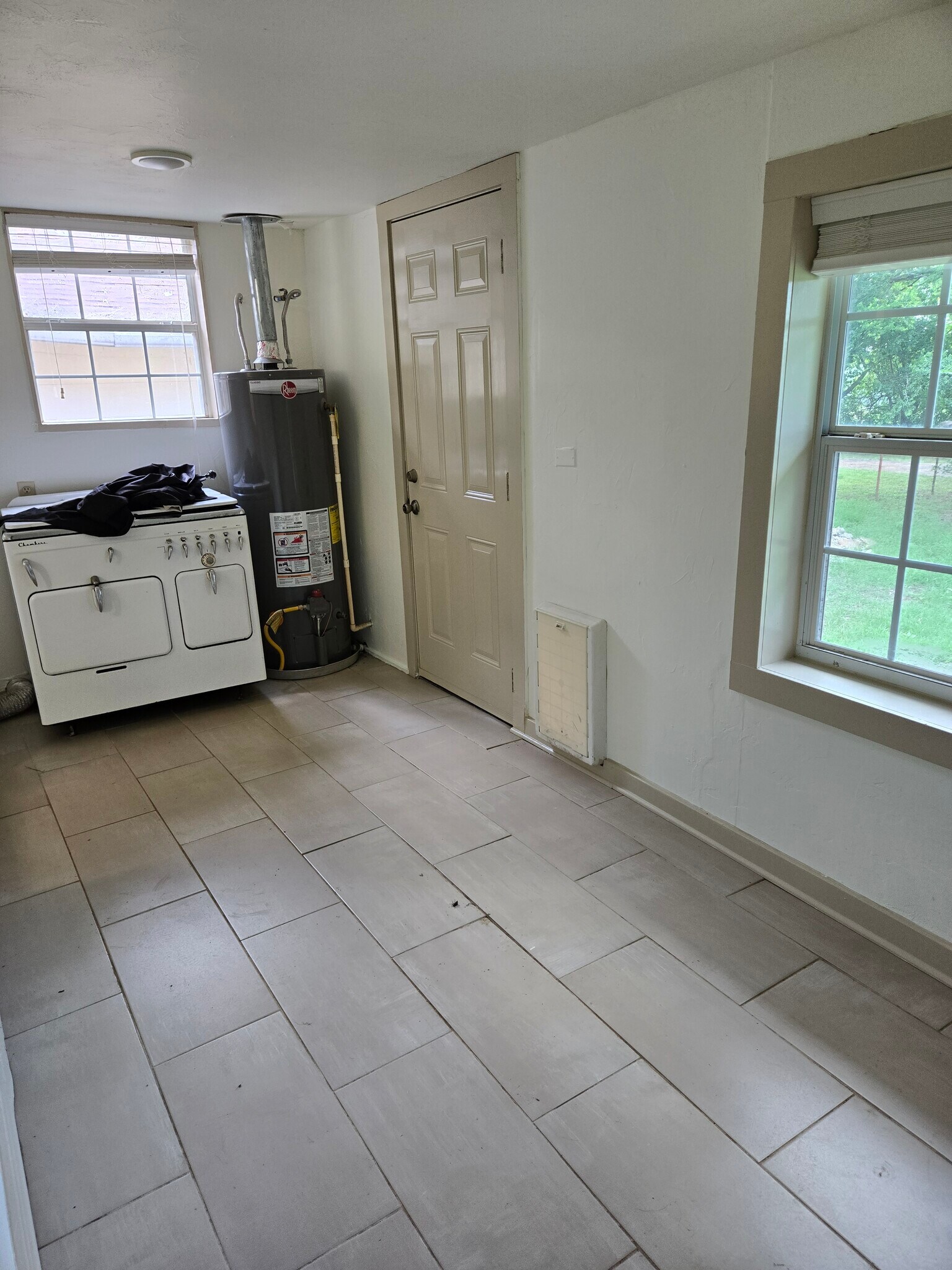 Mudroom - 4234 FM 1446