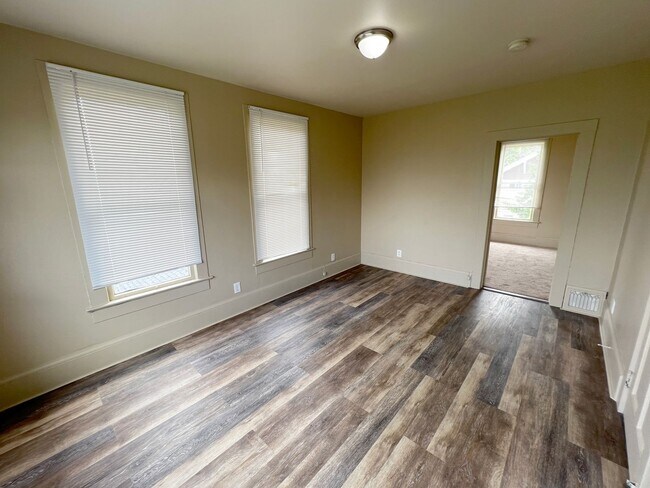 Building Photo - 3050 Grand Ave