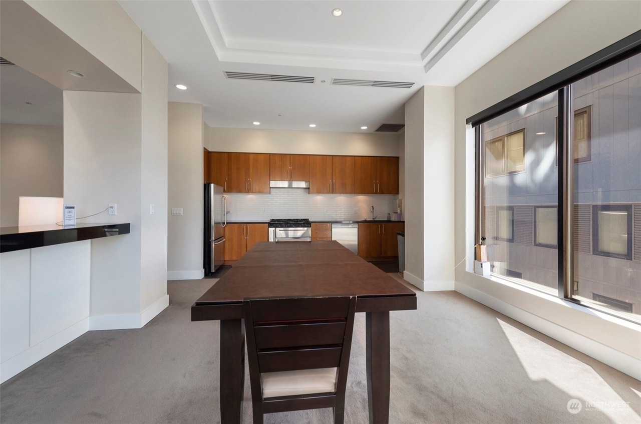 Building Photo - 2721 1st Ave