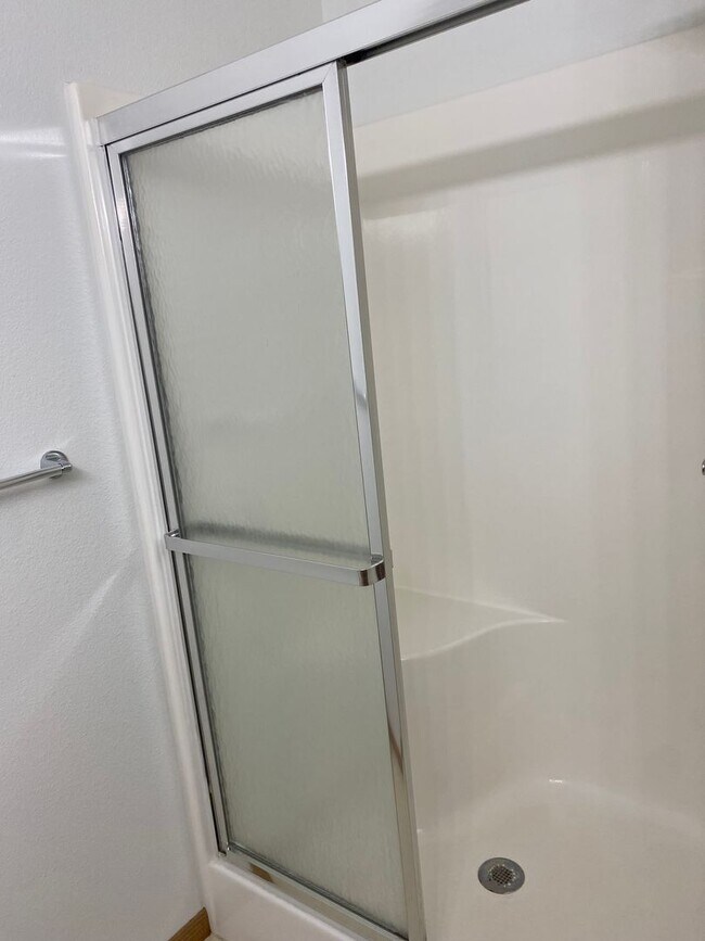 Building Photo - Beautiful 3 Bedroom Single Family Home in ...