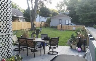 Building Photo - 276 Merriman Rd