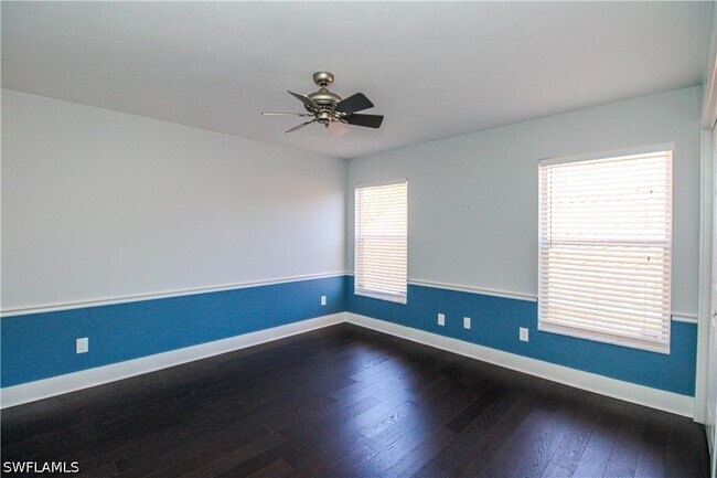 Building Photo - 135 Lady Palm Dr