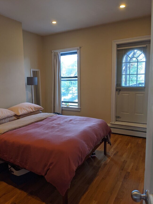 Building Photo - South End 1 bedroom for 9/1 on Tremont Street