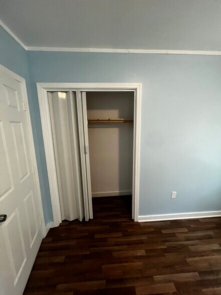 Building Photo - 3155 Shirley Dr