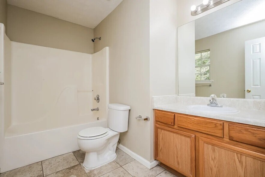 Building Photo - 67 Kenzi Way SW